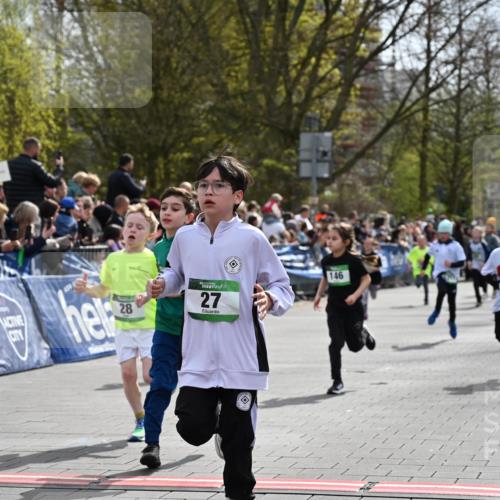 12.04.2026 - 45. Internationalen Wilhelmsburger Insellauf J. Mangold http://msf.ph/oto/9522731 12.04.2026 14:34:36 Ziel 115, 1026, 1712, 809, 27, 332, 305, 853, 28, 146, 841, 1076, 1711, 443 meine-sportfotos.de