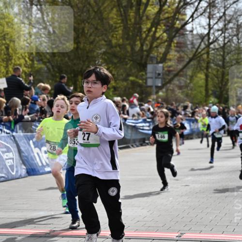 12.04.2026 - 45. Internationalen Wilhelmsburger Insellauf J. Mangold http://msf.ph/oto/9522732 12.04.2026 14:34:36 Ziel 115, 1026, 1712, 809, 27, 332, 305, 853, 28, 146, 841, 1076, 1711, 443 meine-sportfotos.de