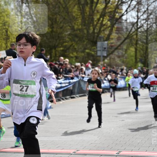 12.04.2026 - 45. Internationalen Wilhelmsburger Insellauf J. Mangold http://msf.ph/oto/9522736 12.04.2026 14:34:36 Ziel 115, 1026, 1712, 809, 27, 332, 305, 853, 28, 146, 841, 1076, 1711, 443 meine-sportfotos.de