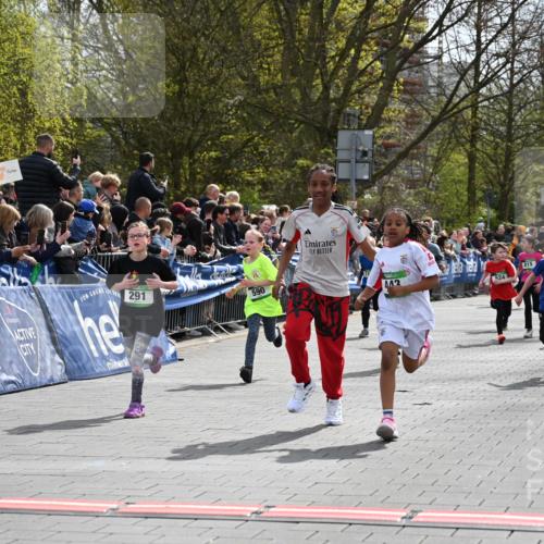 12.04.2026 - 45. Internationalen Wilhelmsburger Insellauf J. Mangold http://msf.ph/oto/9522750 12.04.2026 14:34:39 Ziel 809, 27, 332, 305, 853, 28, 146, 841, 1076, 1711, 443, 291, 144, 995, 590, 436, 110, 524 meine-sportfotos.de