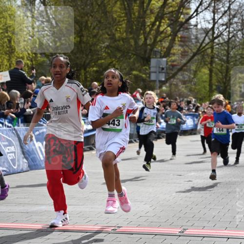 12.04.2026 - 45. Internationalen Wilhelmsburger Insellauf J. Mangold http://msf.ph/oto/9522760 12.04.2026 14:34:40 Ziel 27, 332, 305, 853, 28, 146, 841, 1076, 1711, 443, 291, 144, 995, 590, 436, 110, 524, 660, 843, 815, 423 meine-sportfotos.de
