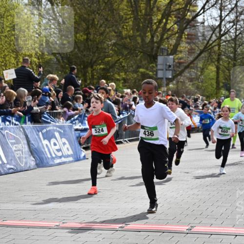 12.04.2026 - 45. Internationalen Wilhelmsburger Insellauf J. Mangold http://msf.ph/oto/9522778 12.04.2026 14:34:43 Ziel 443, 291, 144, 995, 590, 436, 110, 524, 660, 843, 815, 423, 16, 837, 311, 589, 808, 1720 meine-sportfotos.de