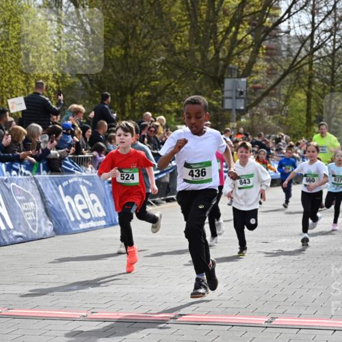 12.04.2026 - 45. Internationalen Wilhelmsburger Insellauf J. Mangold http://msf.ph/oto/9522780 12.04.2026 14:34:43 Ziel 443, 291, 144, 995, 590, 436, 110, 524, 660, 843, 815, 423, 16, 837, 311, 589, 808, 1720 meine-sportfotos.de