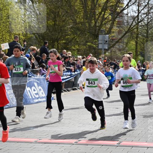 12.04.2026 - 45. Internationalen Wilhelmsburger Insellauf J. Mangold http://msf.ph/oto/9522789 12.04.2026 14:34:44 Ziel 443, 291, 144, 995, 590, 436, 110, 524, 660, 843, 815, 423, 16, 837, 311, 589, 808, 1720 meine-sportfotos.de