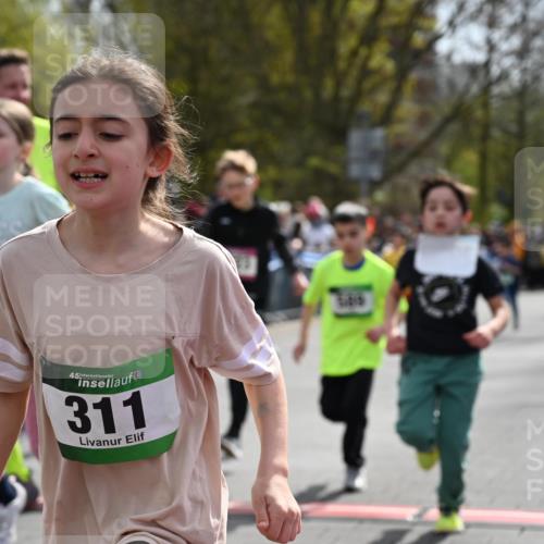 12.04.2026 - 45. Internationalen Wilhelmsburger Insellauf J. Mangold http://msf.ph/oto/9522820 12.04.2026 14:34:47 Ziel 110, 524, 660, 843, 815, 423, 16, 837, 311, 589, 808, 1720, 538, 40, 303 meine-sportfotos.de