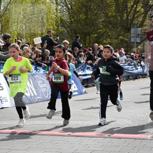 12.04.2026 - 45. Internationalen Wilhelmsburger Insellauf J. Mangold http://msf.ph/oto/9522845 12.04.2026 14:34:55 Ziel 40, 303, 993, 519, 999, 622, 471, 356, 47, 1021, 485, 489, 1016, 122, 476, 472, 575, 287, 326 meine-sportfotos.de