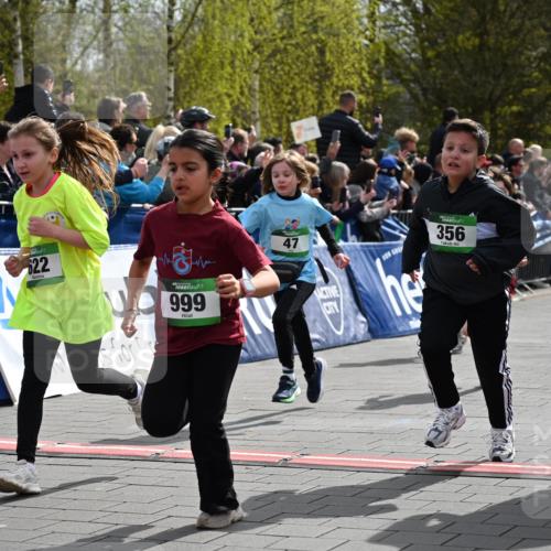 12.04.2026 - 45. Internationalen Wilhelmsburger Insellauf J. Mangold http://msf.ph/oto/9522851 12.04.2026 14:34:55 Ziel 40, 303, 993, 519, 999, 622, 471, 356, 47, 1021, 485, 489, 1016, 122, 476, 472, 575, 287, 326 meine-sportfotos.de