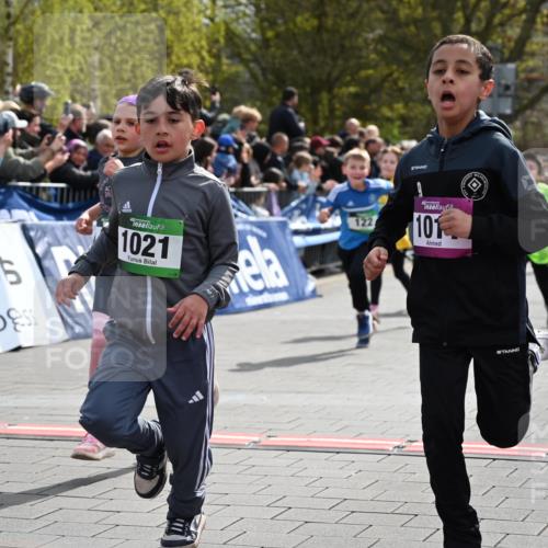 12.04.2026 - 45. Internationalen Wilhelmsburger Insellauf J. Mangold http://msf.ph/oto/9522853 12.04.2026 14:34:57 Ziel 519, 999, 622, 471, 356, 47, 1021, 485, 489, 1016, 122, 476, 472, 575, 287, 326, 464, 1706, 346, 1726, 556, 840 meine-sportfotos.de