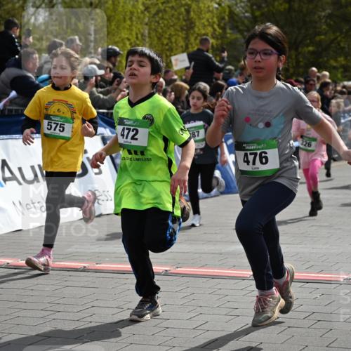 12.04.2026 - 45. Internationalen Wilhelmsburger Insellauf J. Mangold http://msf.ph/oto/9522865 12.04.2026 14:34:58 Ziel 519, 999, 622, 471, 356, 47, 1021, 485, 489, 1016, 122, 476, 472, 575, 287, 326, 464, 1706, 346, 1726, 556, 840, 864, 288, 1725 meine-sportfotos.de