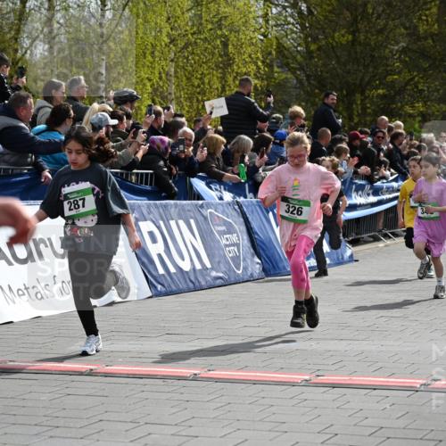 12.04.2026 - 45. Internationalen Wilhelmsburger Insellauf J. Mangold http://msf.ph/oto/9522866 12.04.2026 14:34:59 Ziel 622, 471, 356, 47, 1021, 485, 489, 1016, 122, 476, 472, 575, 287, 326, 464, 1706, 346, 1726, 556, 840, 864, 288, 1725, 550, 527 meine-sportfotos.de