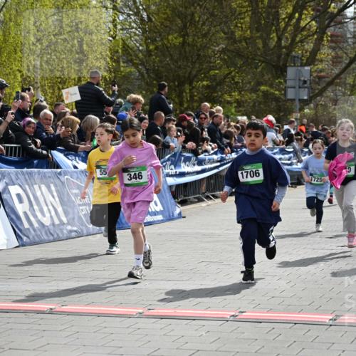 12.04.2026 - 45. Internationalen Wilhelmsburger Insellauf J. Mangold http://msf.ph/oto/9522873 12.04.2026 14:35:00 Ziel 1021, 485, 489, 1016, 122, 476, 472, 575, 287, 326, 464, 1706, 346, 1726, 556, 840, 864, 288, 1725, 550, 527, 1721, 616, 816 meine-sportfotos.de