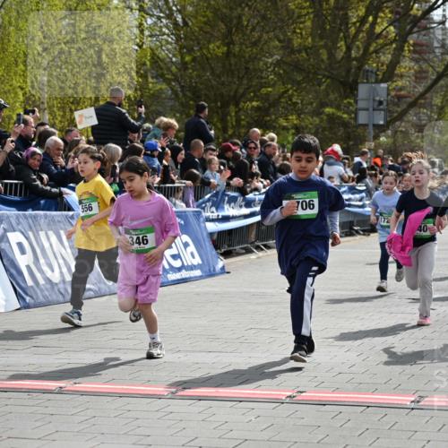 12.04.2026 - 45. Internationalen Wilhelmsburger Insellauf J. Mangold http://msf.ph/oto/9522875 12.04.2026 14:35:00 Ziel 1021, 485, 489, 1016, 122, 476, 472, 575, 287, 326, 464, 1706, 346, 1726, 556, 840, 864, 288, 1725, 550, 527, 1721, 616, 816 meine-sportfotos.de