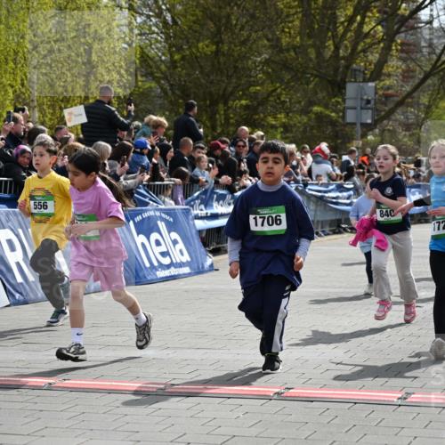 12.04.2026 - 45. Internationalen Wilhelmsburger Insellauf J. Mangold http://msf.ph/oto/9522877 12.04.2026 14:35:00 Ziel 1021, 485, 489, 1016, 122, 476, 472, 575, 287, 326, 464, 1706, 346, 1726, 556, 840, 864, 288, 1725, 550, 527, 1721, 616, 816 meine-sportfotos.de