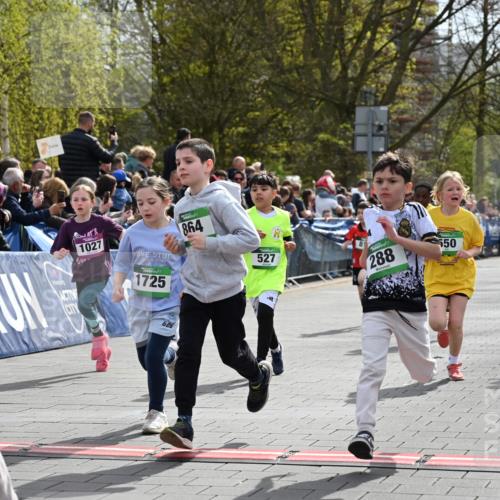 12.04.2026 - 45. Internationalen Wilhelmsburger Insellauf J. Mangold http://msf.ph/oto/9522899 12.04.2026 14:35:02 Ziel 575, 287, 326, 464, 1706, 346, 1726, 556, 840, 864, 288, 1725, 550, 527, 1721, 616, 816 meine-sportfotos.de