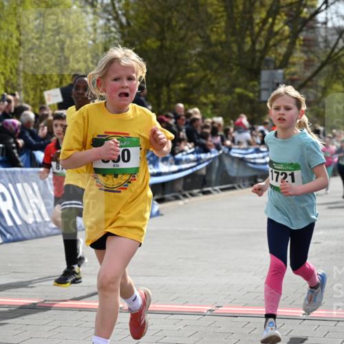 12.04.2026 - 45. Internationalen Wilhelmsburger Insellauf J. Mangold http://msf.ph/oto/9522913 12.04.2026 14:35:04 Ziel 464, 1706, 346, 1726, 556, 840, 864, 288, 1725, 550, 527, 1721, 616, 816, 677, 69, 470, 1750 meine-sportfotos.de
