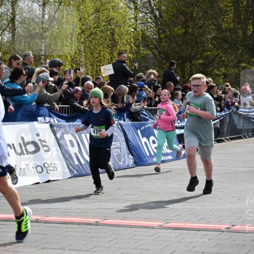 12.04.2026 - 45. Internationalen Wilhelmsburger Insellauf J. Mangold http://msf.ph/oto/9522927 12.04.2026 14:35:08 Ziel 1721, 616, 816, 677, 69, 470, 1750, 163, 166, 836, 869 meine-sportfotos.de