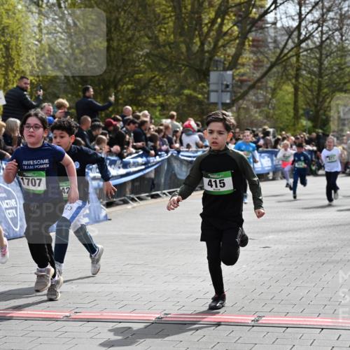 12.04.2026 - 45. Internationalen Wilhelmsburger Insellauf J. Mangold http://msf.ph/oto/9522960 12.04.2026 14:35:15 Ziel 166, 836, 869, 415, 1707, 846, 842, 1703, 156, 659, 873, 142, 522 meine-sportfotos.de