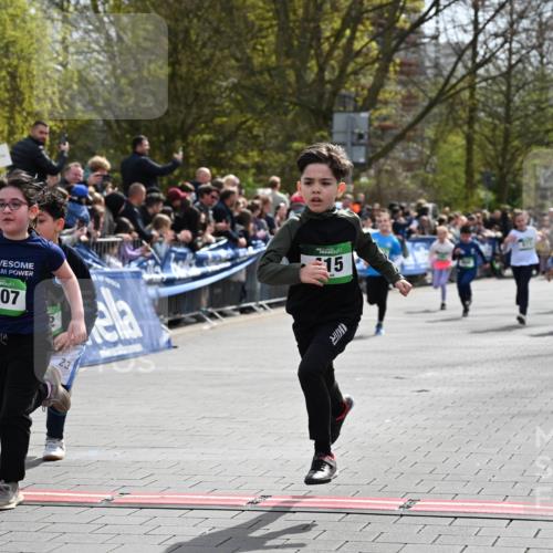 12.04.2026 - 45. Internationalen Wilhelmsburger Insellauf J. Mangold http://msf.ph/oto/9522962 12.04.2026 14:35:15 Ziel 166, 836, 869, 415, 1707, 846, 842, 1703, 156, 659, 873, 142, 522 meine-sportfotos.de
