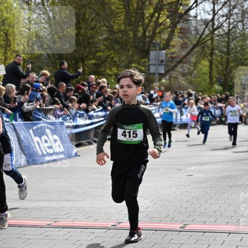 12.04.2026 - 45. Internationalen Wilhelmsburger Insellauf J. Mangold http://msf.ph/oto/9522964 12.04.2026 14:35:15 Ziel 166, 836, 869, 415, 1707, 846, 842, 1703, 156, 659, 873, 142, 522 meine-sportfotos.de