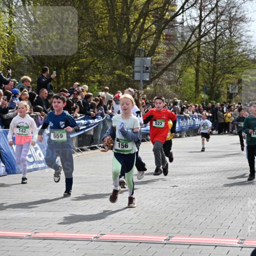 12.04.2026 - 45. Internationalen Wilhelmsburger Insellauf J. Mangold http://msf.ph/oto/9522984 12.04.2026 14:35:18 Ziel 415, 1707, 846, 842, 1703, 156, 659, 873, 142, 522, 1009, 419, 80 meine-sportfotos.de