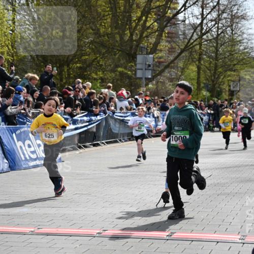 12.04.2026 - 45. Internationalen Wilhelmsburger Insellauf J. Mangold http://msf.ph/oto/9522995 12.04.2026 14:35:20 Ziel 1703, 156, 659, 873, 142, 522, 1009, 419, 80, 366, 574 meine-sportfotos.de