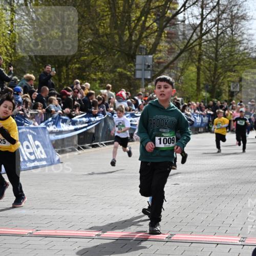 12.04.2026 - 45. Internationalen Wilhelmsburger Insellauf J. Mangold http://msf.ph/oto/9522999 12.04.2026 14:35:20 Ziel 1703, 156, 659, 873, 142, 522, 1009, 419, 80, 366, 574 meine-sportfotos.de