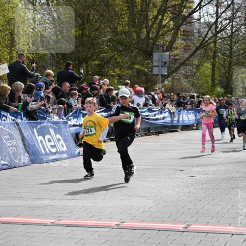12.04.2026 - 45. Internationalen Wilhelmsburger Insellauf J. Mangold http://msf.ph/oto/9523011 12.04.2026 14:35:23 Ziel 873, 142, 522, 1009, 419, 80, 366, 574, 1017 meine-sportfotos.de