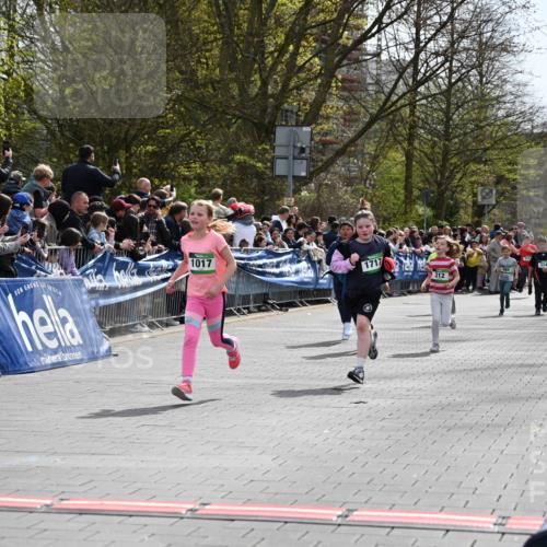 12.04.2026 - 45. Internationalen Wilhelmsburger Insellauf J. Mangold http://msf.ph/oto/9523018 12.04.2026 14:35:25 Ziel 419, 80, 366, 574, 1017, 1717, 312, 340, 848 meine-sportfotos.de