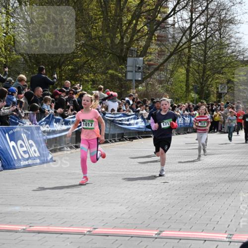 12.04.2026 - 45. Internationalen Wilhelmsburger Insellauf J. Mangold http://msf.ph/oto/9523019 12.04.2026 14:35:25 Ziel 419, 80, 366, 574, 1017, 1717, 312, 340, 848 meine-sportfotos.de