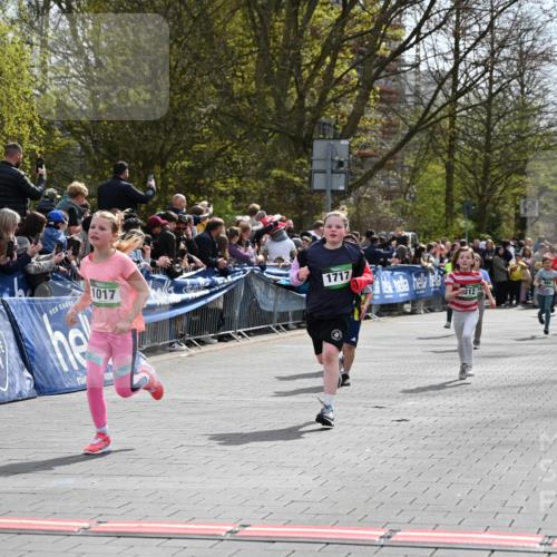 12.04.2026 - 45. Internationalen Wilhelmsburger Insellauf J. Mangold http://msf.ph/oto/9523027 12.04.2026 14:35:26 Ziel 419, 80, 366, 574, 1017, 1717, 312, 340, 848, 1728 meine-sportfotos.de