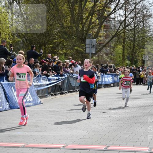 12.04.2026 - 45. Internationalen Wilhelmsburger Insellauf J. Mangold http://msf.ph/oto/9523029 12.04.2026 14:35:26 Ziel 419, 80, 366, 574, 1017, 1717, 312, 340, 848, 1728 meine-sportfotos.de