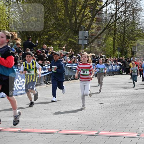 12.04.2026 - 45. Internationalen Wilhelmsburger Insellauf J. Mangold http://msf.ph/oto/9523038 12.04.2026 14:35:28 Ziel 366, 574, 1017, 1717, 312, 340, 848, 1728, 474, 484, 137, 582 meine-sportfotos.de