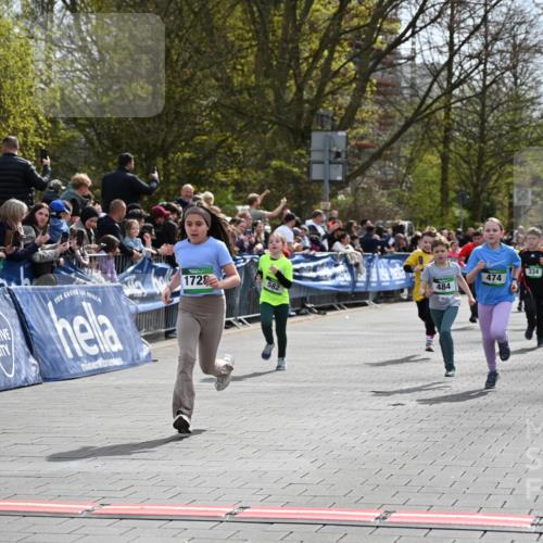12.04.2026 - 45. Internationalen Wilhelmsburger Insellauf J. Mangold http://msf.ph/oto/9523054 12.04.2026 14:35:30 Ziel 1017, 1717, 312, 340, 848, 1728, 474, 484, 137, 582, 334 meine-sportfotos.de