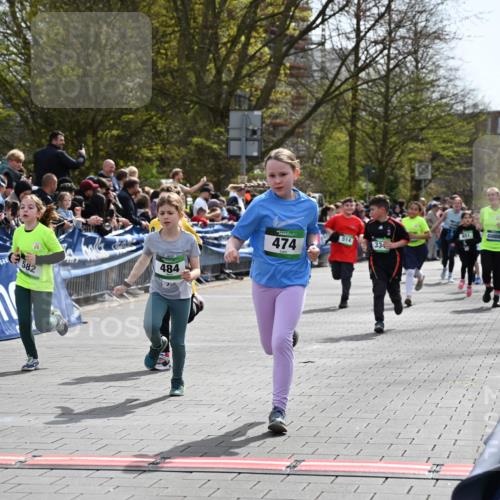 12.04.2026 - 45. Internationalen Wilhelmsburger Insellauf J. Mangold http://msf.ph/oto/9523063 12.04.2026 14:35:31 Ziel 1017, 1717, 312, 340, 848, 1728, 474, 484, 137, 582, 334 meine-sportfotos.de