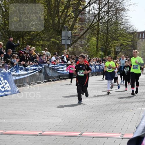 12.04.2026 - 45. Internationalen Wilhelmsburger Insellauf J. Mangold http://msf.ph/oto/9523071 12.04.2026 14:35:33 Ziel 312, 340, 848, 1728, 474, 484, 137, 582, 334, 514, 594, 680, 851 meine-sportfotos.de