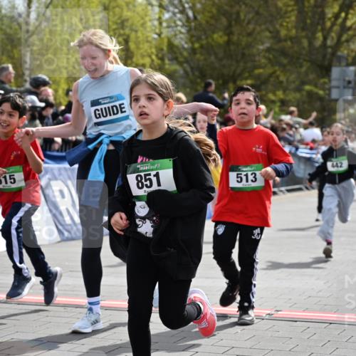 12.04.2026 - 45. Internationalen Wilhelmsburger Insellauf J. Mangold http://msf.ph/oto/9523089 12.04.2026 14:35:38 Ziel 334, 514, 594, 680, 851, 515, 432, 513, 442, 603, 364, 425, 813, 674, 1724 meine-sportfotos.de