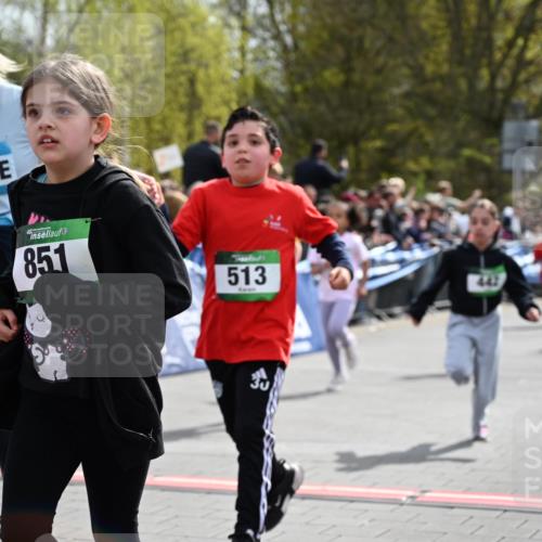 12.04.2026 - 45. Internationalen Wilhelmsburger Insellauf J. Mangold http://msf.ph/oto/9523092 12.04.2026 14:35:39 Ziel 514, 594, 680, 851, 515, 432, 513, 442, 603, 364, 425, 813, 674, 1724, 118, 322, 525 meine-sportfotos.de