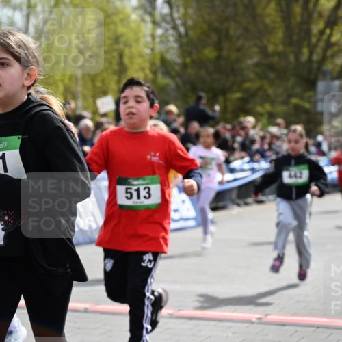 12.04.2026 - 45. Internationalen Wilhelmsburger Insellauf J. Mangold http://msf.ph/oto/9523093 12.04.2026 14:35:39 Ziel 514, 594, 680, 851, 515, 432, 513, 442, 603, 364, 425, 813, 674, 1724, 118, 322, 525 meine-sportfotos.de