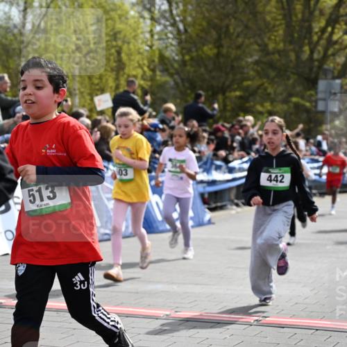 12.04.2026 - 45. Internationalen Wilhelmsburger Insellauf J. Mangold http://msf.ph/oto/9523096 12.04.2026 14:35:39 Ziel 514, 594, 680, 851, 515, 432, 513, 442, 603, 364, 425, 813, 674, 1724, 118, 322, 525 meine-sportfotos.de