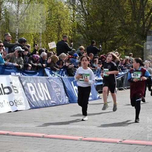 12.04.2026 - 45. Internationalen Wilhelmsburger Insellauf J. Mangold http://msf.ph/oto/9523106 12.04.2026 14:35:41 Ziel 851, 515, 432, 513, 442, 603, 364, 425, 813, 674, 1724, 118, 322, 525 meine-sportfotos.de