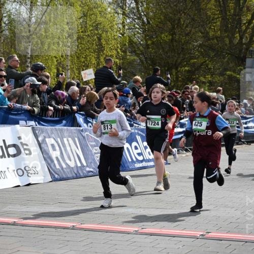 12.04.2026 - 45. Internationalen Wilhelmsburger Insellauf J. Mangold http://msf.ph/oto/9523110 12.04.2026 14:35:41 Ziel 851, 515, 432, 513, 442, 603, 364, 425, 813, 674, 1724, 118, 322, 525 meine-sportfotos.de