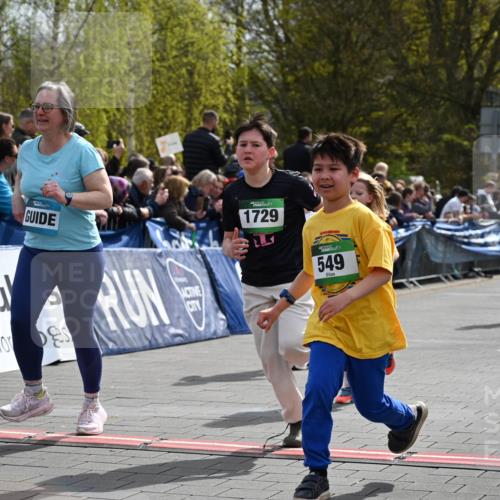 12.04.2026 - 45. Internationalen Wilhelmsburger Insellauf J. Mangold http://msf.ph/oto/9523133 12.04.2026 14:35:47 Ziel 118, 322, 525, 77, 549, 1729, 606, 13, 850, 481, 81 meine-sportfotos.de