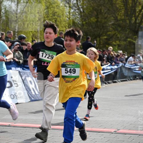 12.04.2026 - 45. Internationalen Wilhelmsburger Insellauf J. Mangold http://msf.ph/oto/9523136 12.04.2026 14:35:47 Ziel 118, 322, 525, 77, 549, 1729, 606, 13, 850, 481, 81 meine-sportfotos.de