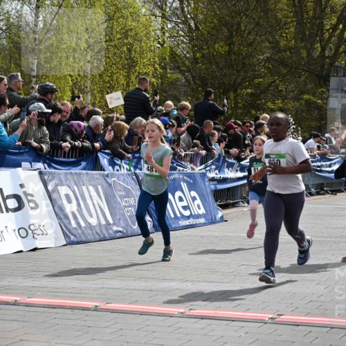12.04.2026 - 45. Internationalen Wilhelmsburger Insellauf J. Mangold http://msf.ph/oto/9523149 12.04.2026 14:35:49 Ziel 77, 549, 1729, 606, 13, 850, 481, 81 meine-sportfotos.de
