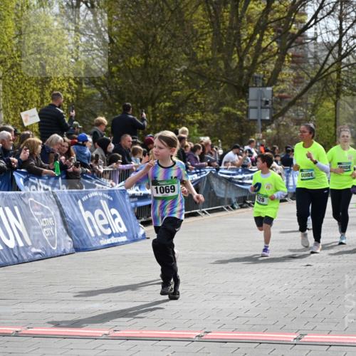 12.04.2026 - 45. Internationalen Wilhelmsburger Insellauf J. Mangold http://msf.ph/oto/9523161 12.04.2026 14:35:53 Ziel 850, 481, 81, 1069, 583, 628, 557, 585 meine-sportfotos.de