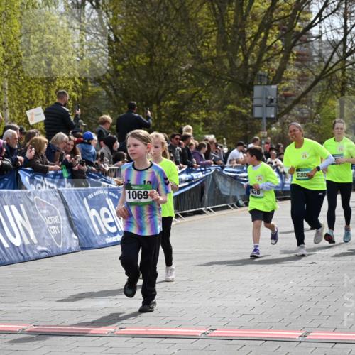 12.04.2026 - 45. Internationalen Wilhelmsburger Insellauf J. Mangold http://msf.ph/oto/9523164 12.04.2026 14:35:54 Ziel 850, 481, 81, 1069, 583, 628, 557, 585, 79, 76 meine-sportfotos.de