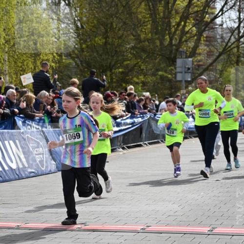 12.04.2026 - 45. Internationalen Wilhelmsburger Insellauf J. Mangold http://msf.ph/oto/9523167 12.04.2026 14:35:54 Ziel 850, 481, 81, 1069, 583, 628, 557, 585, 79, 76 meine-sportfotos.de