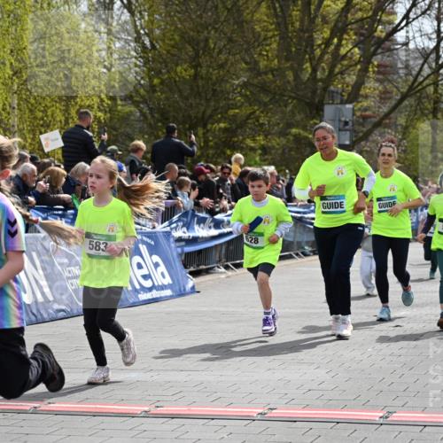 12.04.2026 - 45. Internationalen Wilhelmsburger Insellauf J. Mangold http://msf.ph/oto/9523175 12.04.2026 14:35:55 Ziel 81, 1069, 583, 628, 557, 585, 79, 76, 344, 90 meine-sportfotos.de
