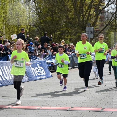 12.04.2026 - 45. Internationalen Wilhelmsburger Insellauf J. Mangold http://msf.ph/oto/9523178 12.04.2026 14:35:55 Ziel 81, 1069, 583, 628, 557, 585, 79, 76, 344, 90 meine-sportfotos.de