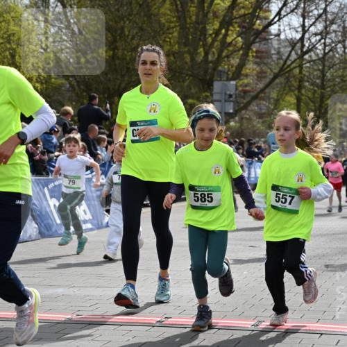 12.04.2026 - 45. Internationalen Wilhelmsburger Insellauf J. Mangold http://msf.ph/oto/9523191 12.04.2026 14:35:57 Ziel 1069, 583, 628, 557, 585, 79, 76, 344, 90, 1732 meine-sportfotos.de